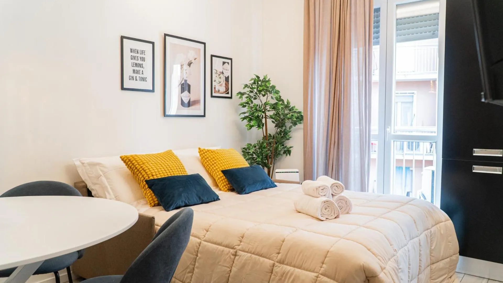 Milanosuite Citylife Sansiro 0*, Milan Italy